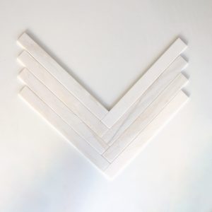 Bars 2x18 - Mystery White Tumbled & Leathered